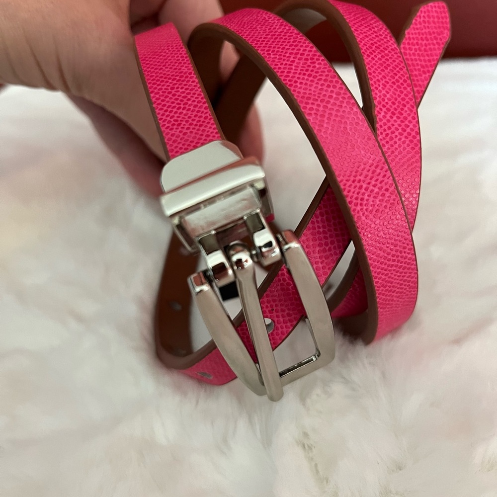 Express women’s size medium reversible pink and brown thin belt, silver hardware